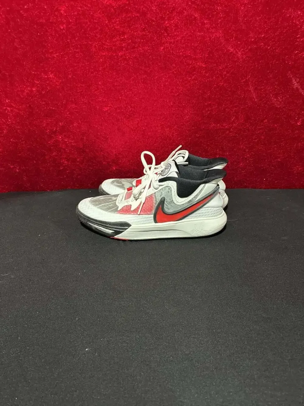 Nike Kyrie Infinity Basketball Shoes Size 7Y
